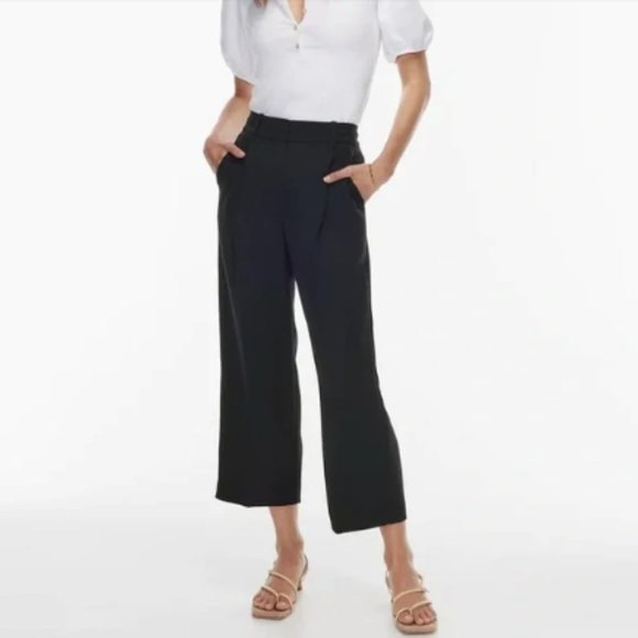 Aritzia Pants - NWOT Aritzia Wilfred Effortless Cropped Pant Size 0 Black